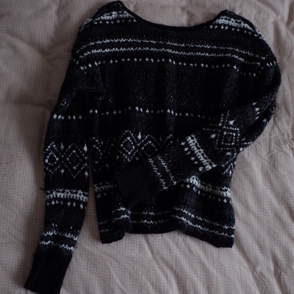 American Eagle Sweater